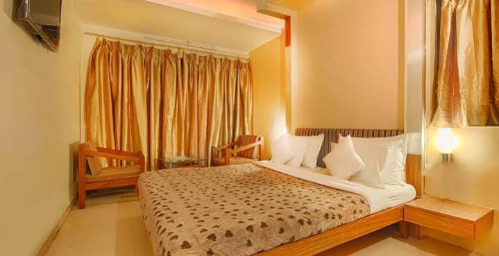 Hotel Parth Residency Ahmedabad Exterior foto