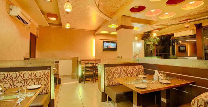 Hotel Parth Residency Ahmedabad Exterior foto